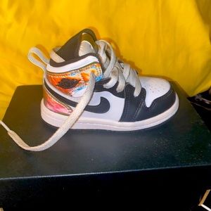 Jordan 1 mid SE (TD) 5c